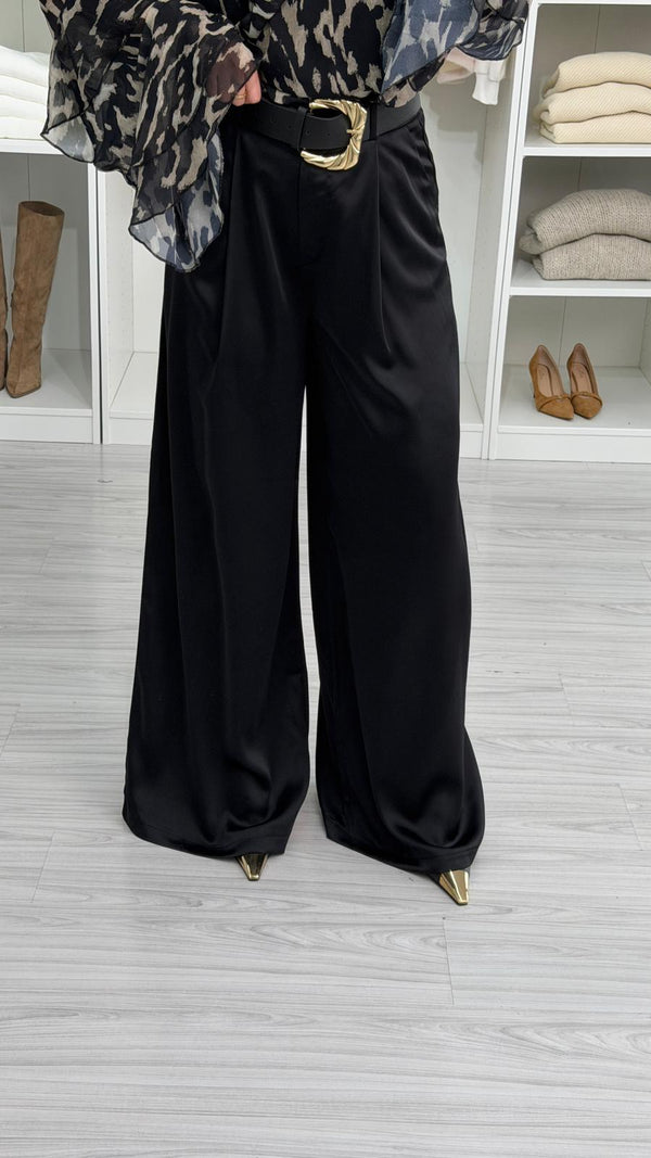 SİYAH KEMERLİ SATEN PANTOLON