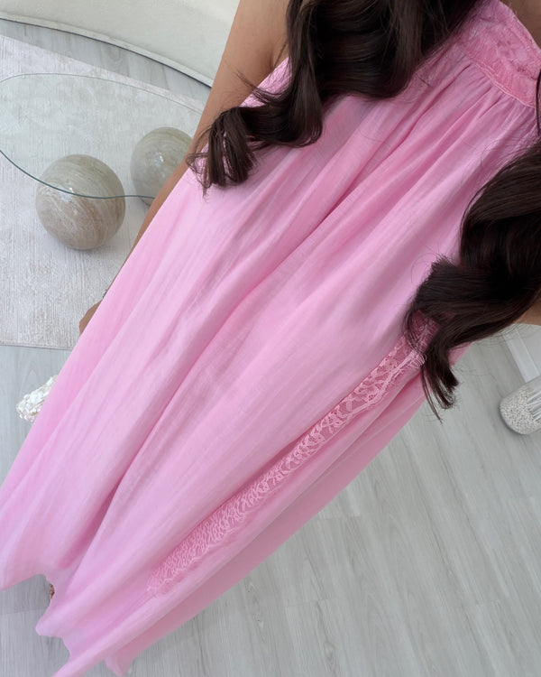 PEMBE YAKA DANTELLİ ELBİSE