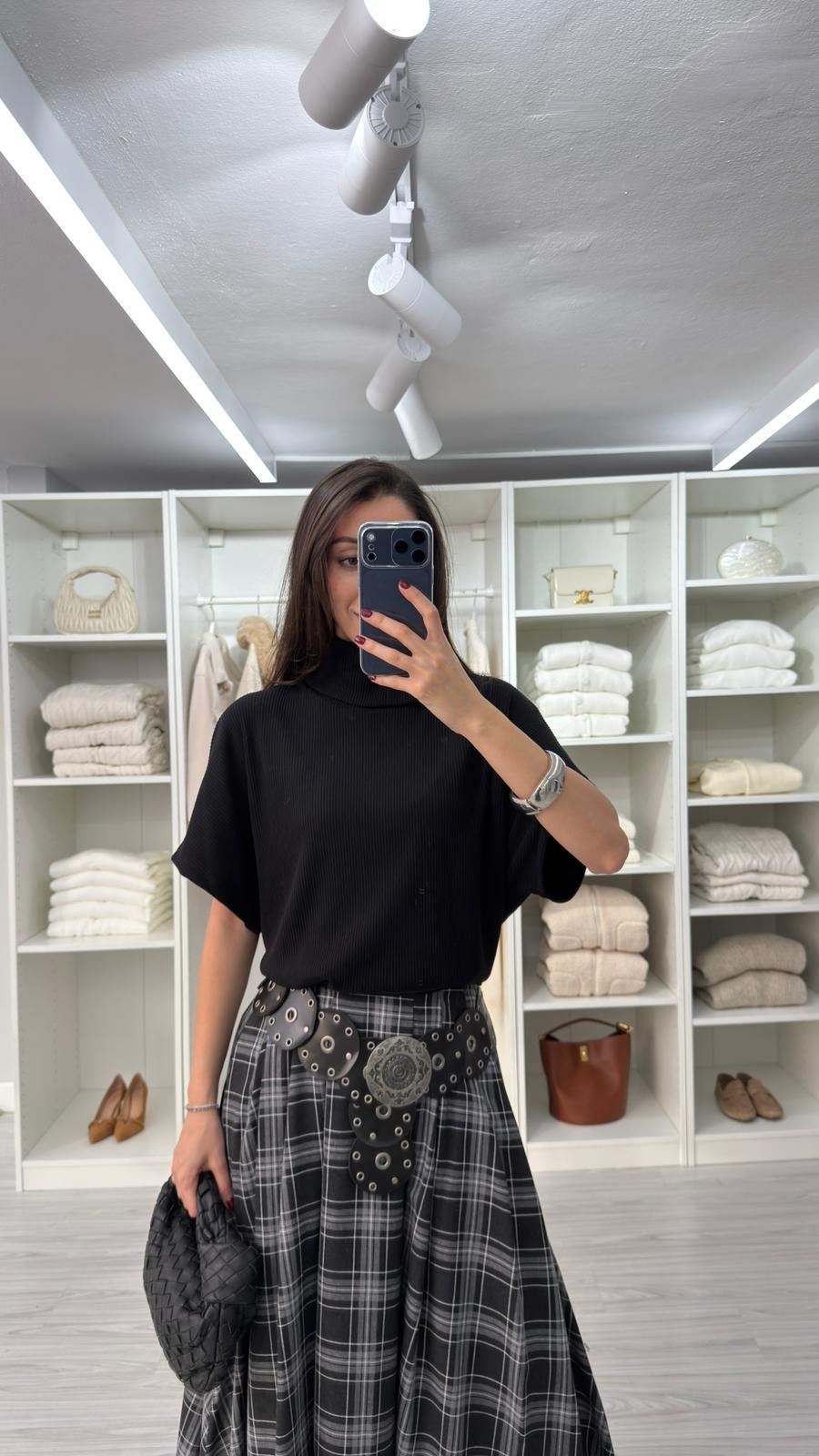 SİYAH KALIN DOKULU BLUZ