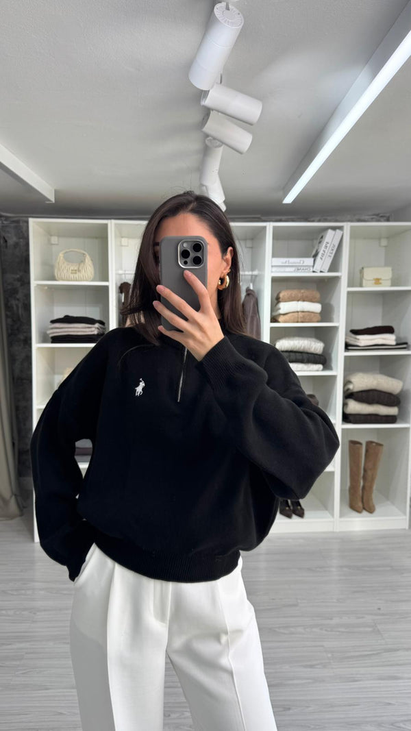 MARKA MODEL SİYAH KAZAK