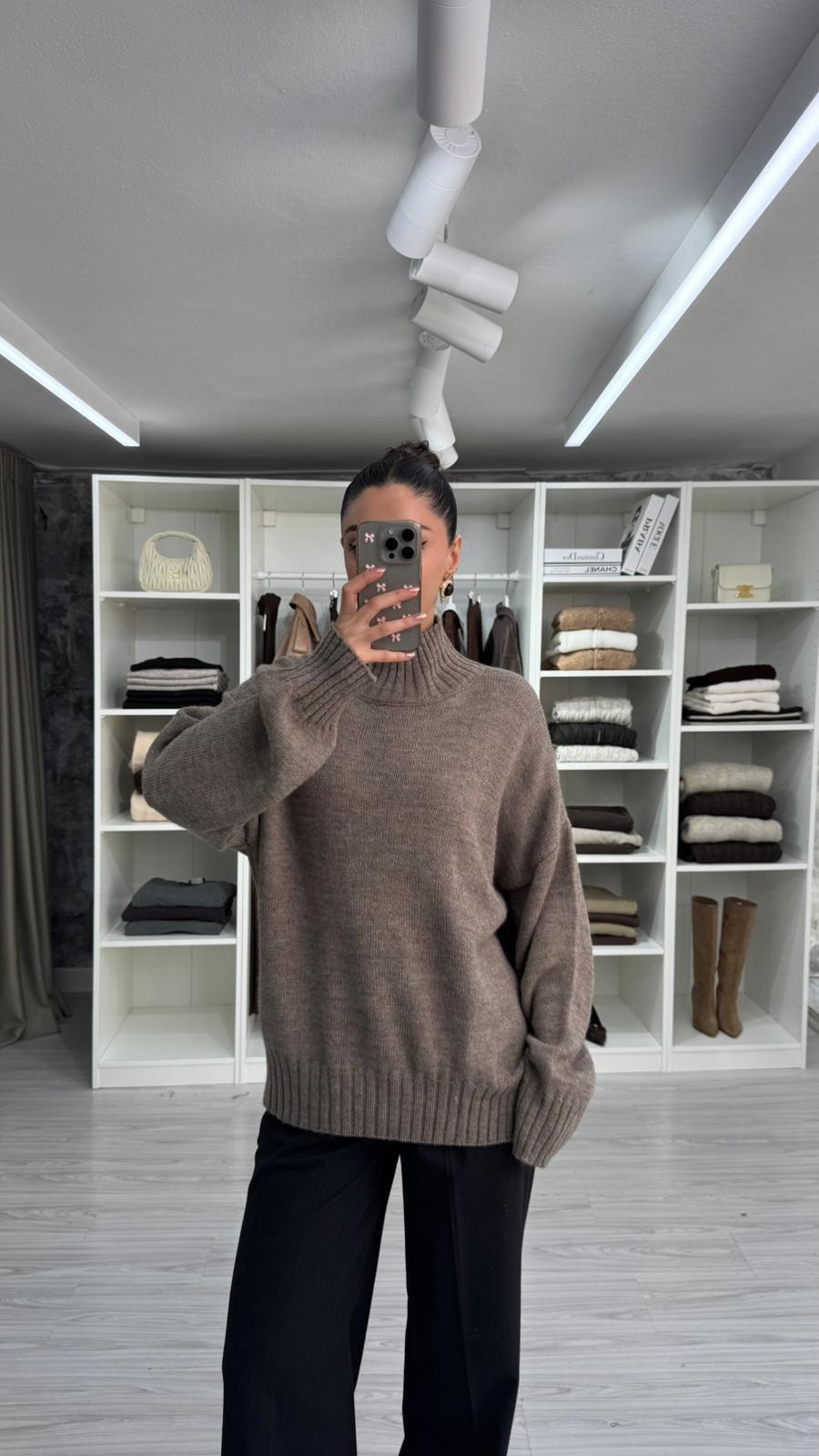 VİZON SOLE YARIM BALIKÇI OVERSIZE KAZAK
