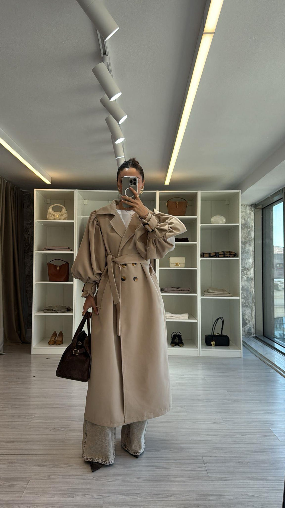 CAMEL KOL DETAYLI TASARIM TRENÇKOT