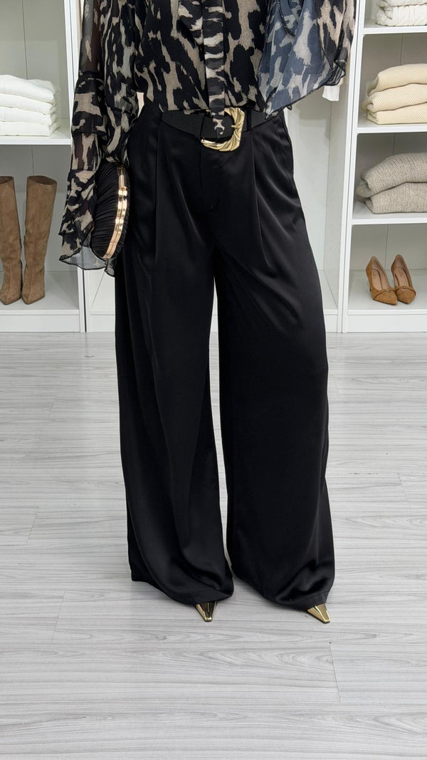 SİYAH KEMERLİ SATEN PANTOLON