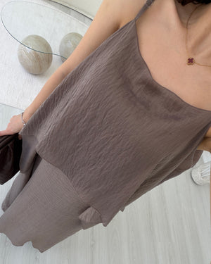 BRONZ  PELERİN  DETAYLI ELBİSE