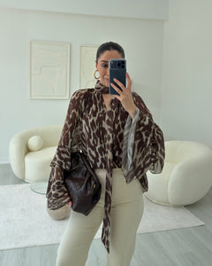 KAHVERENGİ LEOPAR DESENLİ ŞİFON BLUZ