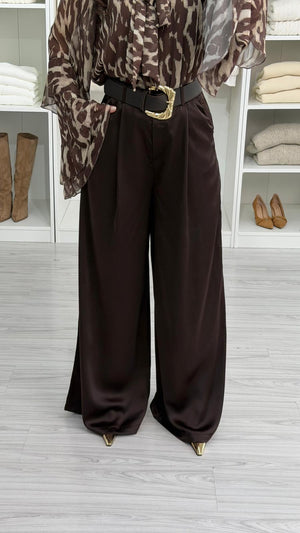 KAHVERENGİ KEMERLİ SATEN PANTOLON
