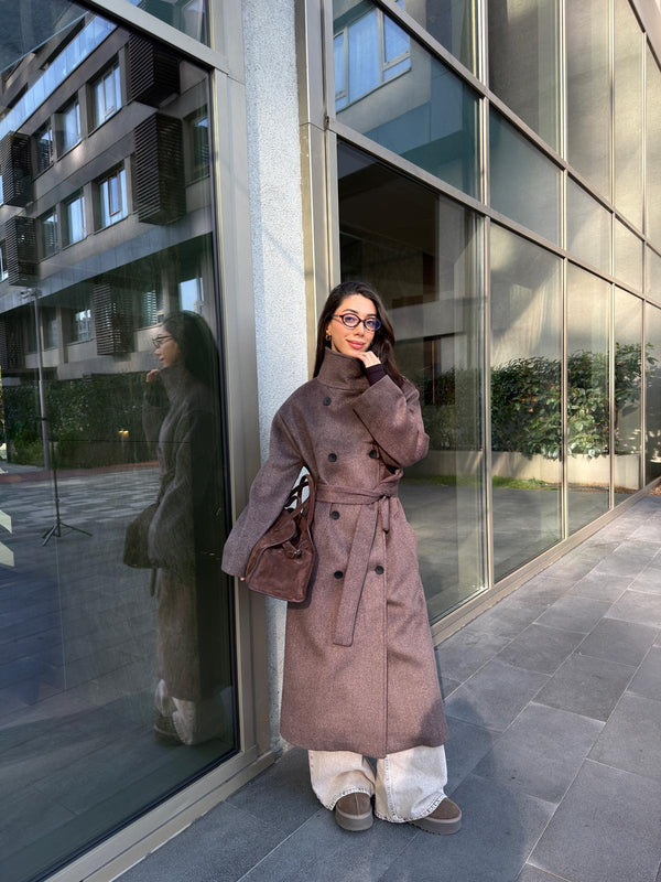 KAHVERENGİ DİK YAKA KAŞE KABAN