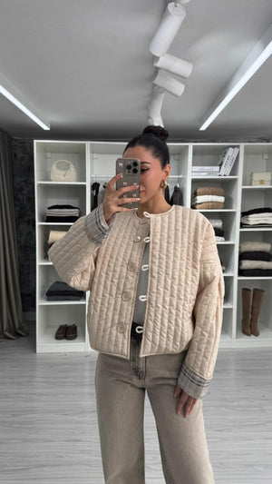 KREM VERA OVERSIZE KAPİTONE CEKET