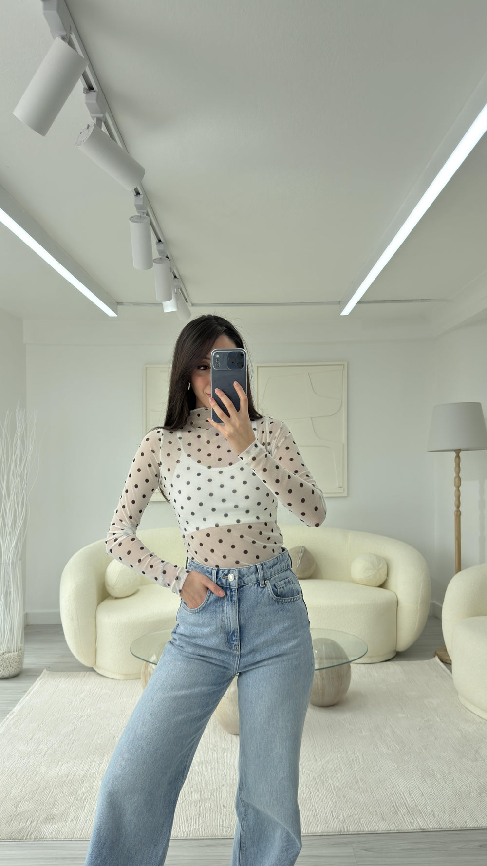 BEYAZ PUANTİYE DESEN TRANSPARAN BLUZ