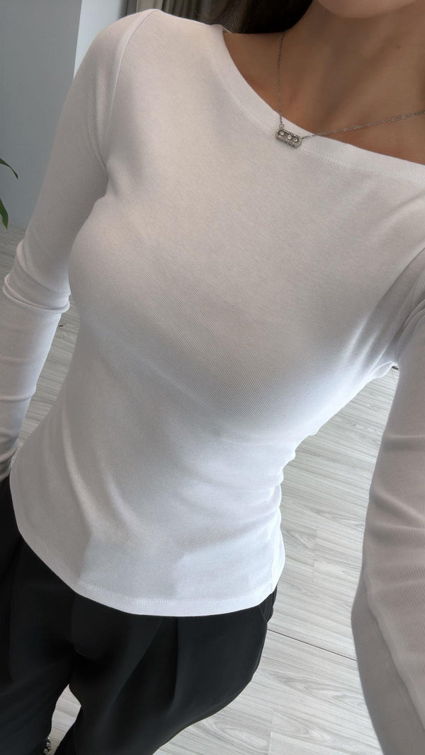 BEYAZ KAYIK YAKA BASIC