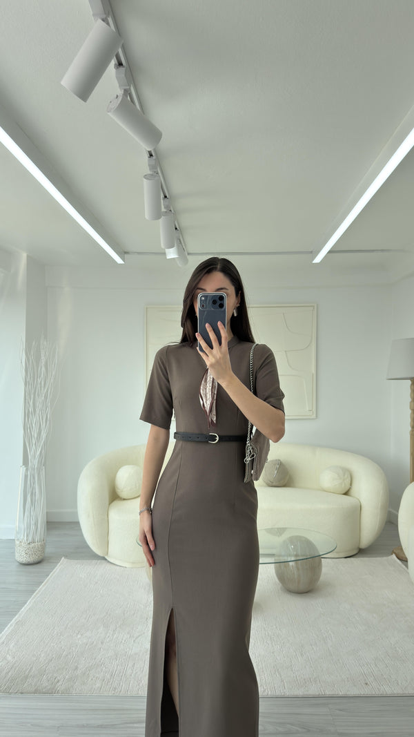 KAHVE FULAR DETAYLI ELBİSE