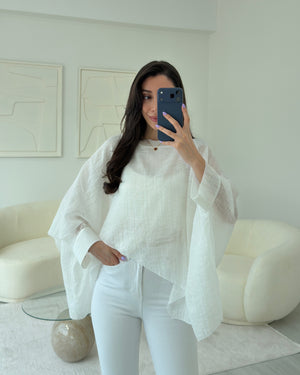 BEYAZ UÇUŞAN PELERİN BLUZ