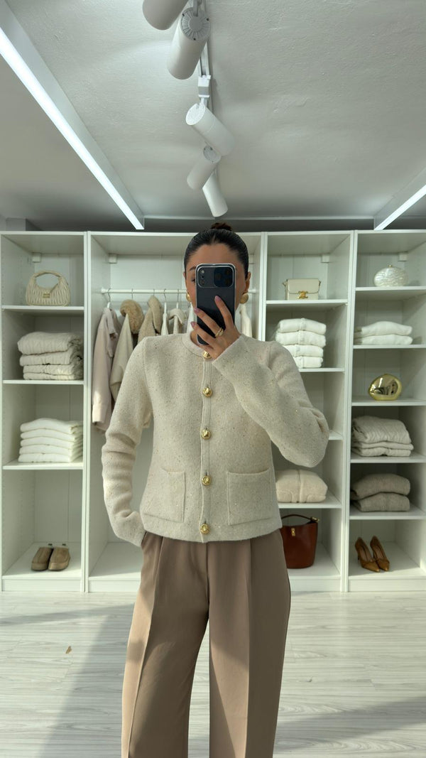 KREM PULLU SİMLİ TRİKO HIRKA