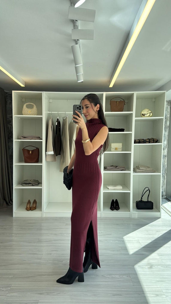 BORDO MAXİ YIRTMAÇLI TRİKO ELBİSE