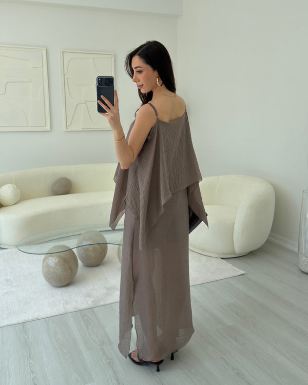 BRONZ  PELERİN  DETAYLI ELBİSE
