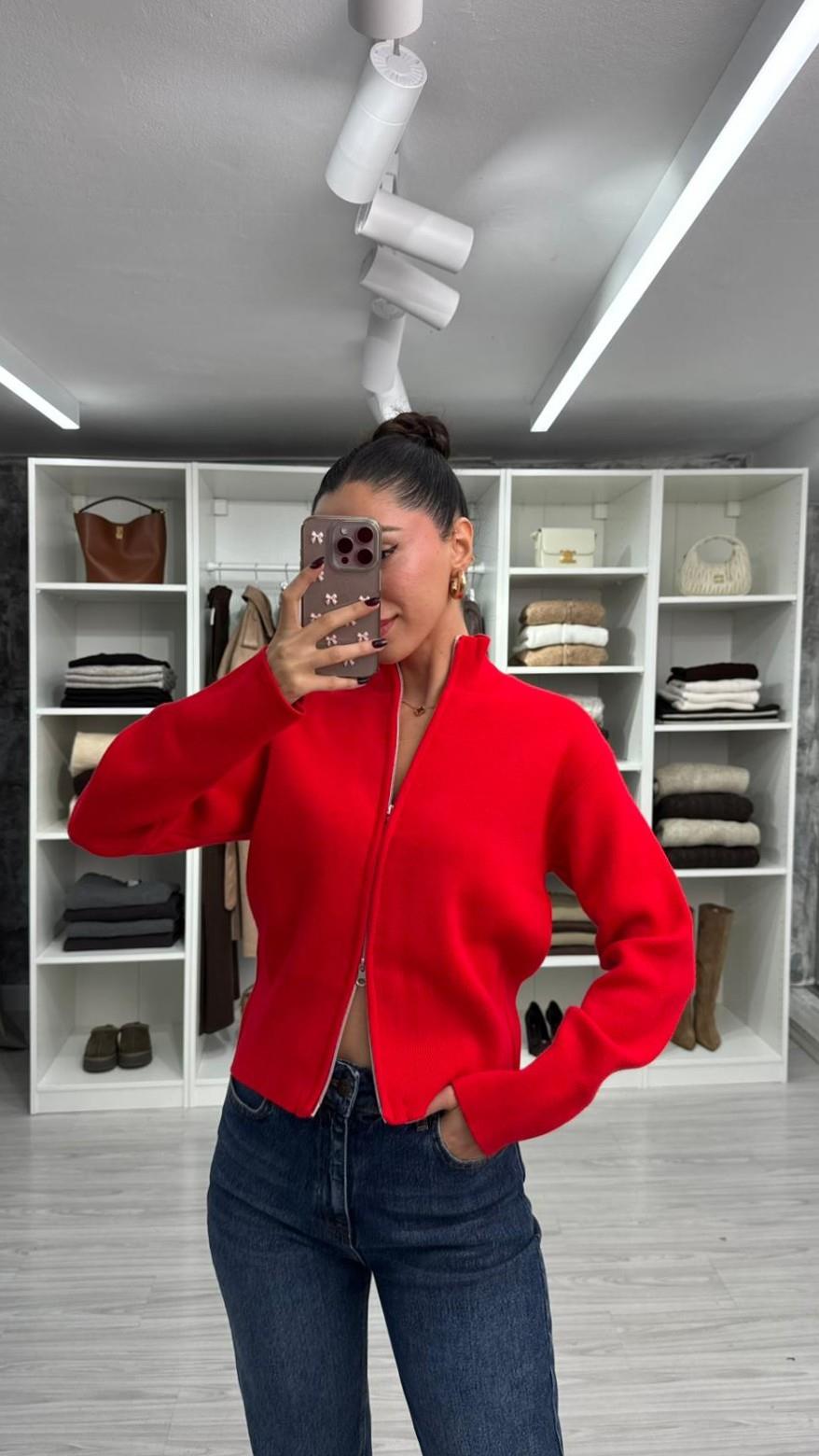 KIRMIZI ÇİFT FERMUARLI TRİKO HIRKA