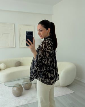 SİYAH LEOPAR DESENLİ ŞİFON BLUZ