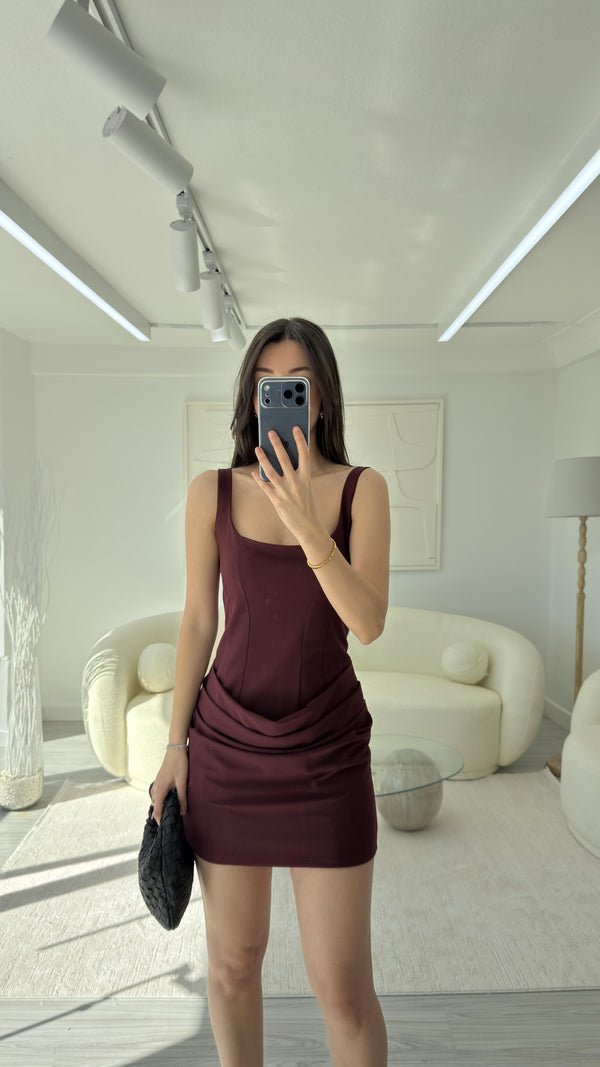 BORDO ARKASI BİRİTLİ ELBİSE