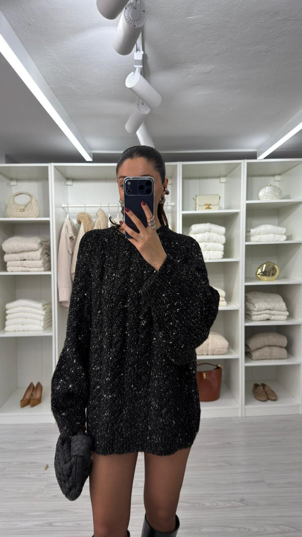 SİYAH OVERSIZE SİMLİ KAZAK