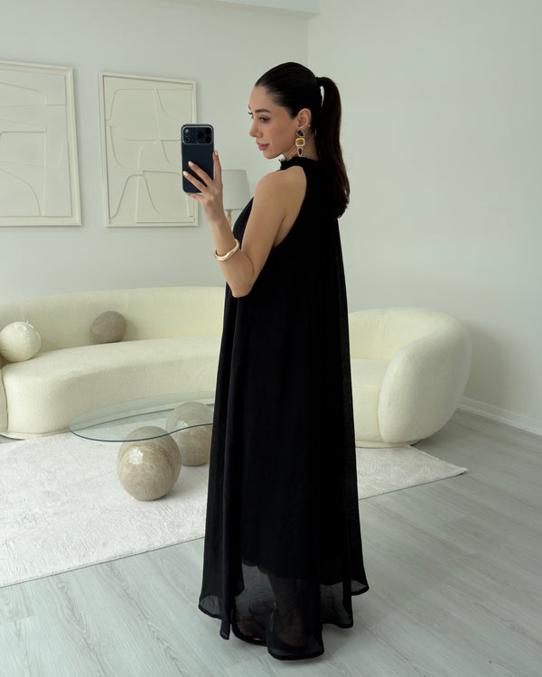 SİYAH YAKA DANTELLİ ELBİSE