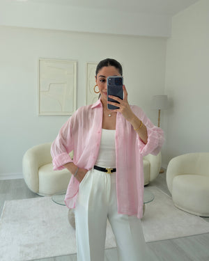 PEMBE TRANSPARAN KENDİNDEN DESENLİ GÖMLEK