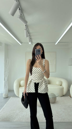 EKRU PEPLUM DETAYLI PUANTİYELİ BLUZ
