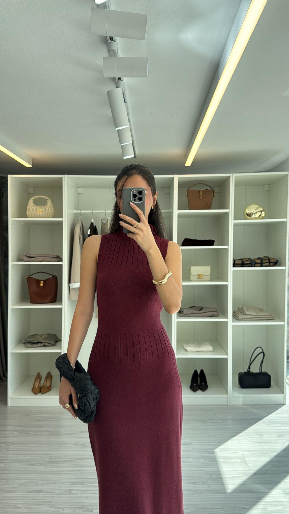 BORDO MAXİ YIRTMAÇLI TRİKO ELBİSE