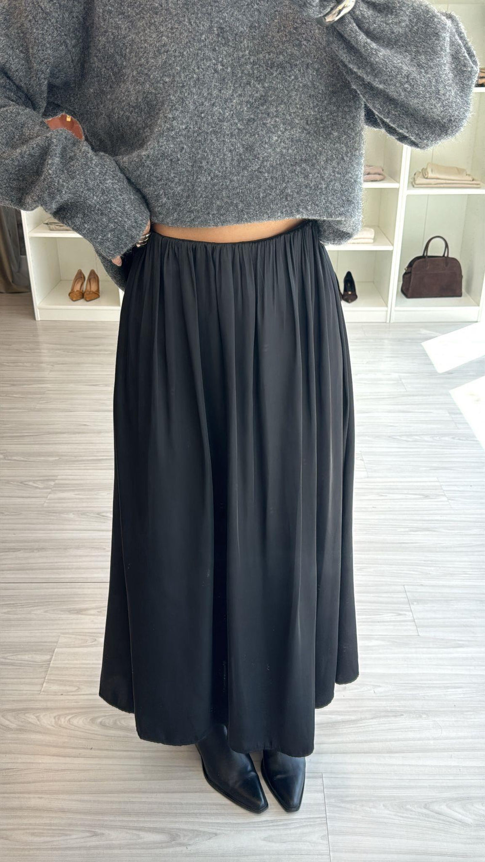 SİYAH PREMIUM SATEN ETEK