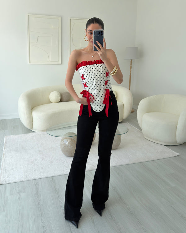 BEYAZ PUANTİYELİ TASARIM KORSE