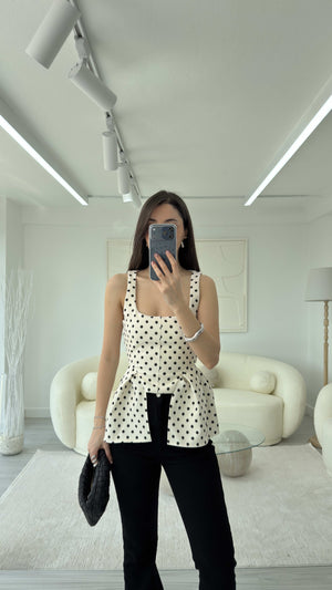 EKRU PEPLUM DETAYLI PUANTİYELİ BLUZ