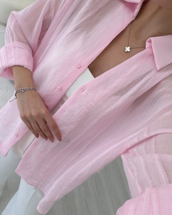 PEMBE TRANSPARAN KENDİNDEN DESENLİ GÖMLEK