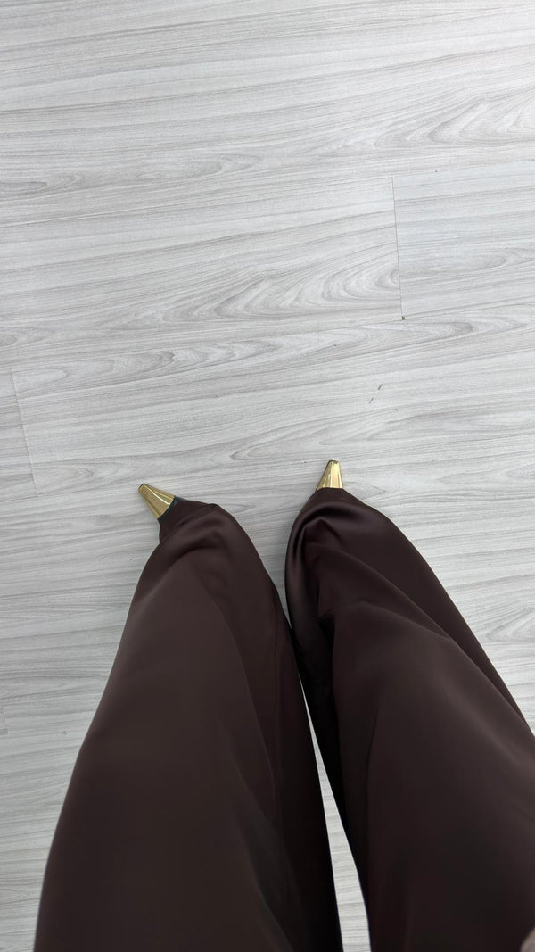 KAHVERENGİ KEMERLİ SATEN PANTOLON