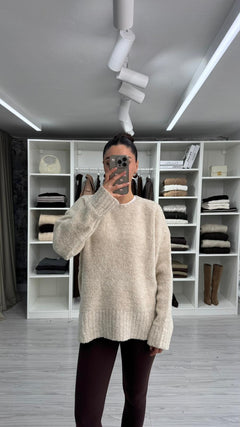 KREM LİSS OVERSIZE TRİKO KAZAK