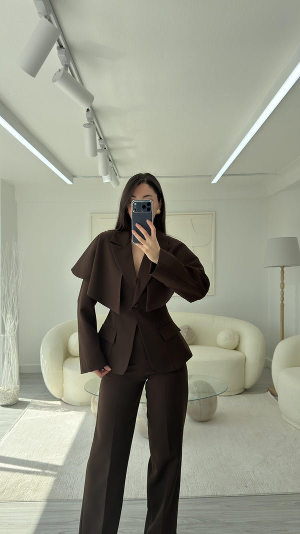 KAHVE PELERİN DETAYLI CEKET TAKIM