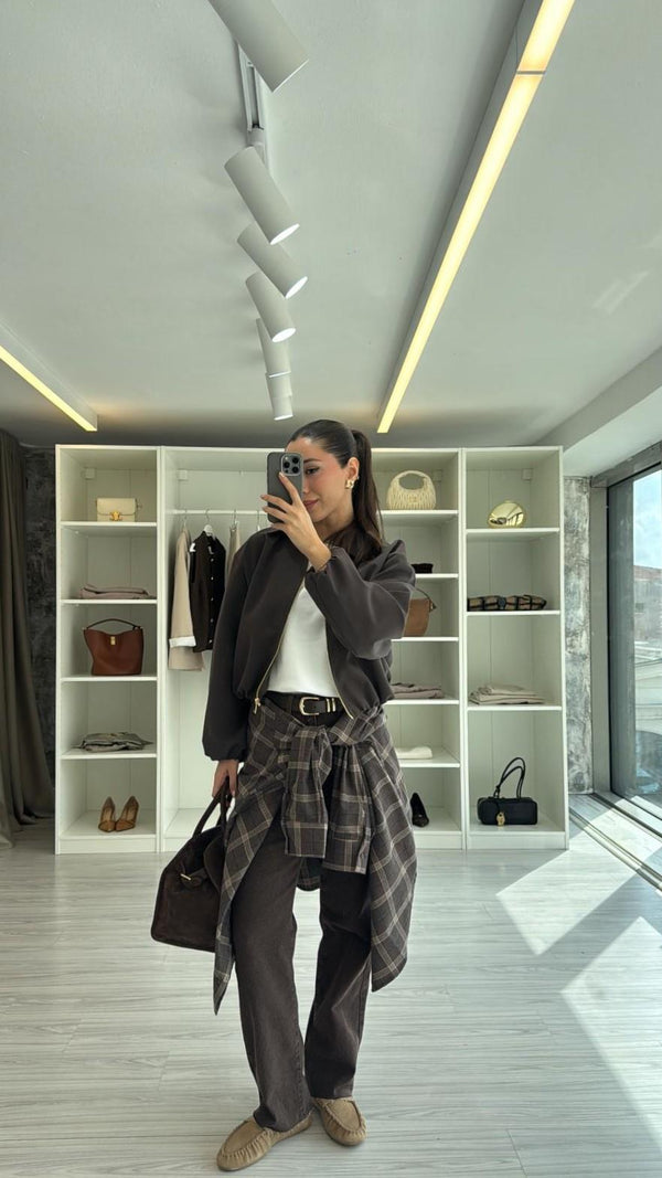 KAHVERENGİ KEMERLİ KESİK PAÇA JEAN