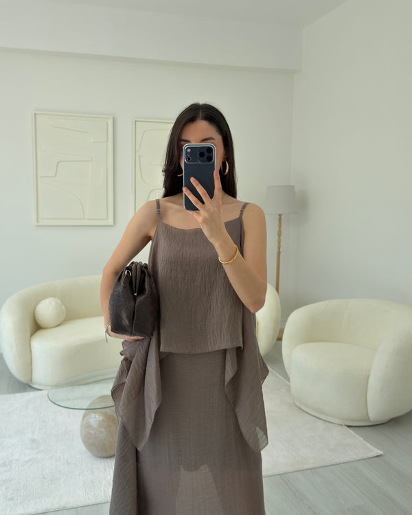 BRONZ  PELERİN  DETAYLI ELBİSE