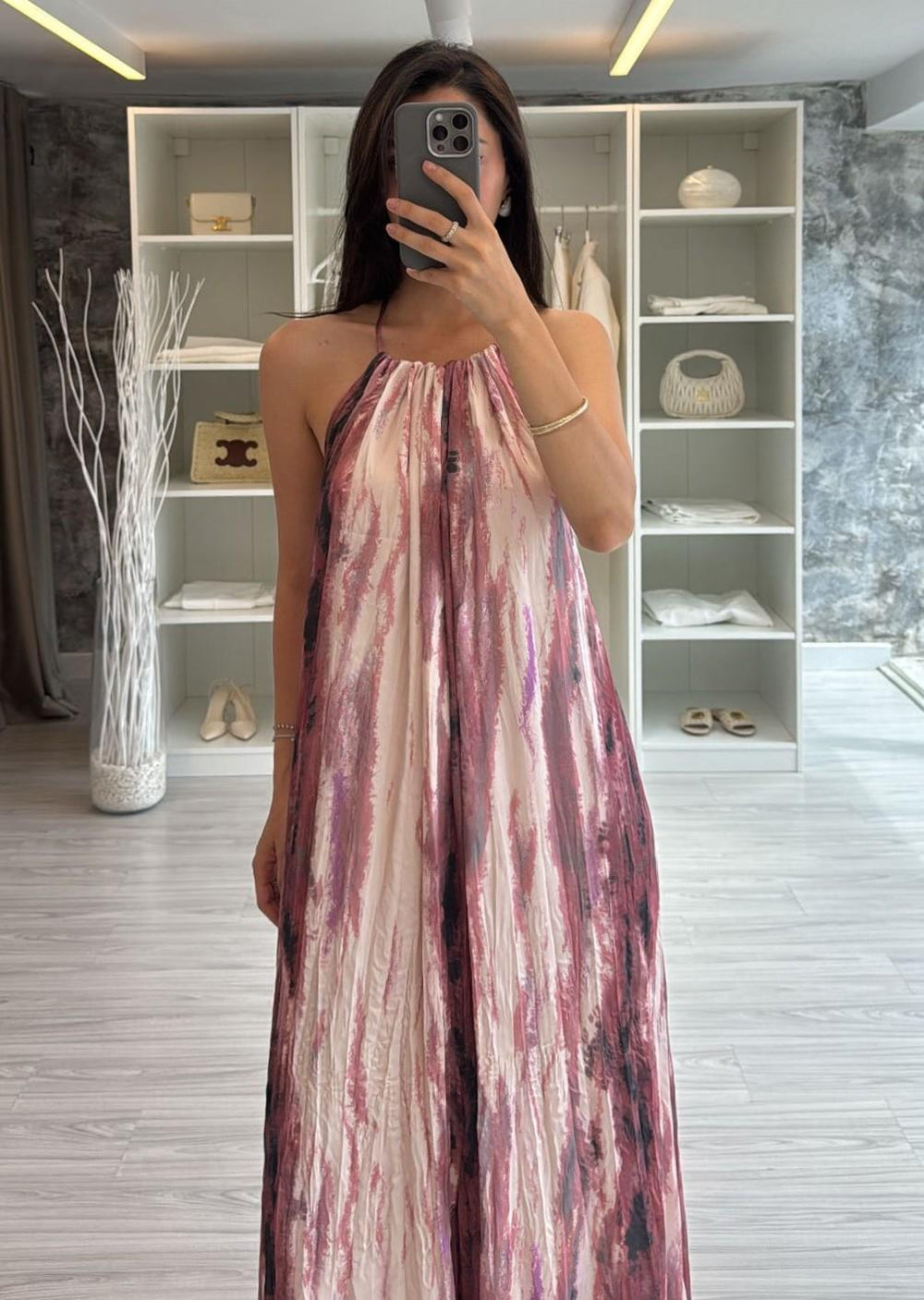 HALTER YAKA DESENLİ MAXİ ELBİSE