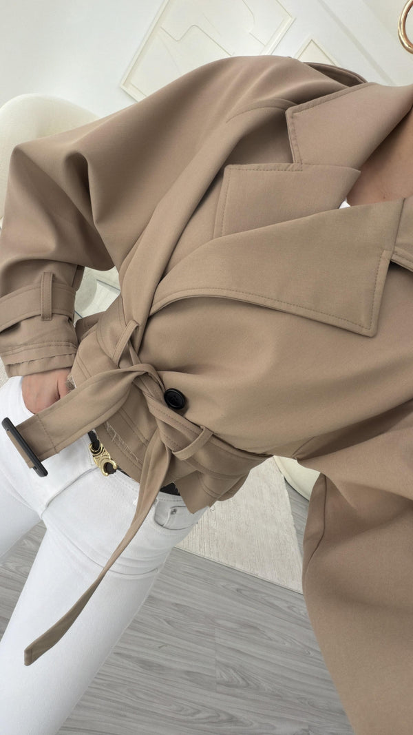 CAMEL KUŞAKLI CROP TRENÇKOT