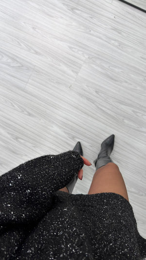 SİYAH OVERSIZE SİMLİ KAZAK