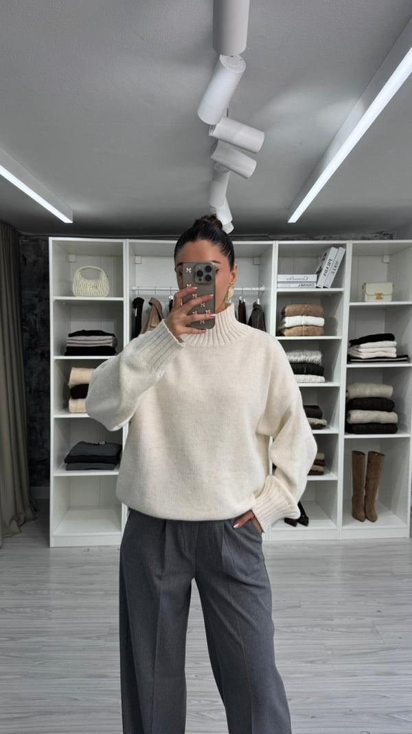 EKRU SOLE YARIM BALIKÇI OVERSIZE KAZAK