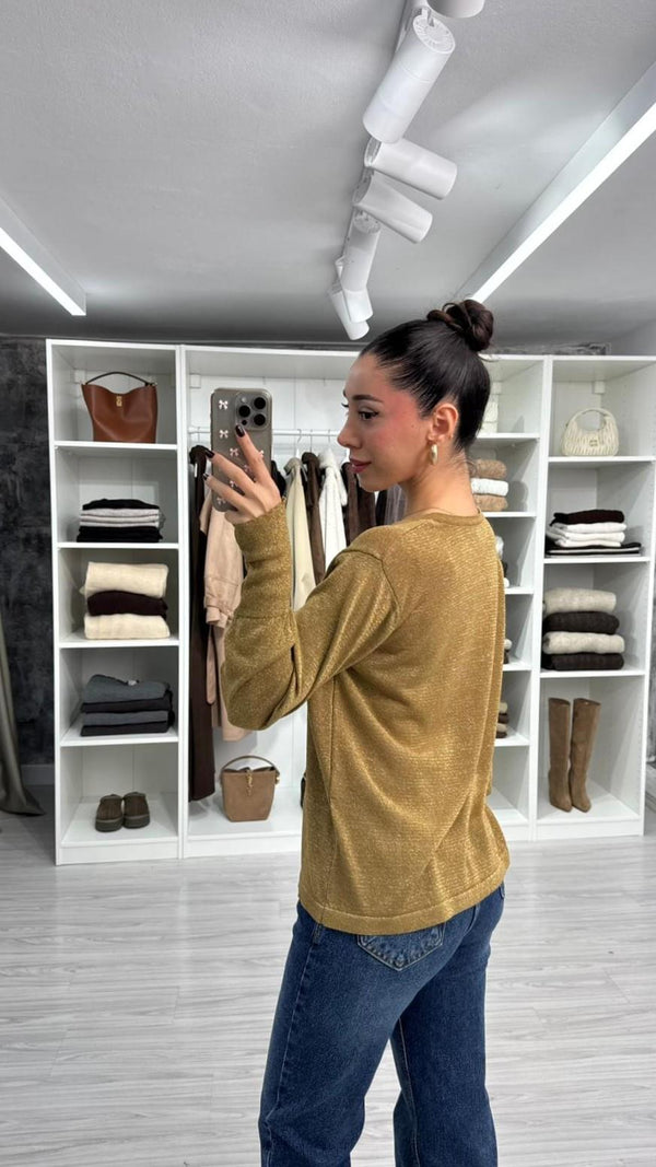 GOLD SİMLİ KOL DÜĞME DETAYLI İNCE TRİKO