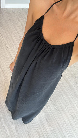 SİAYH HALTER YAKA TENSEL ELBİSE