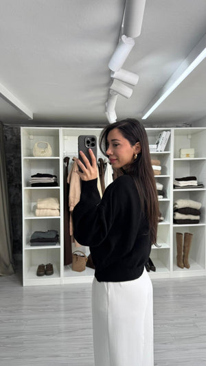 MARKA MODEL SİYAH KAZAK