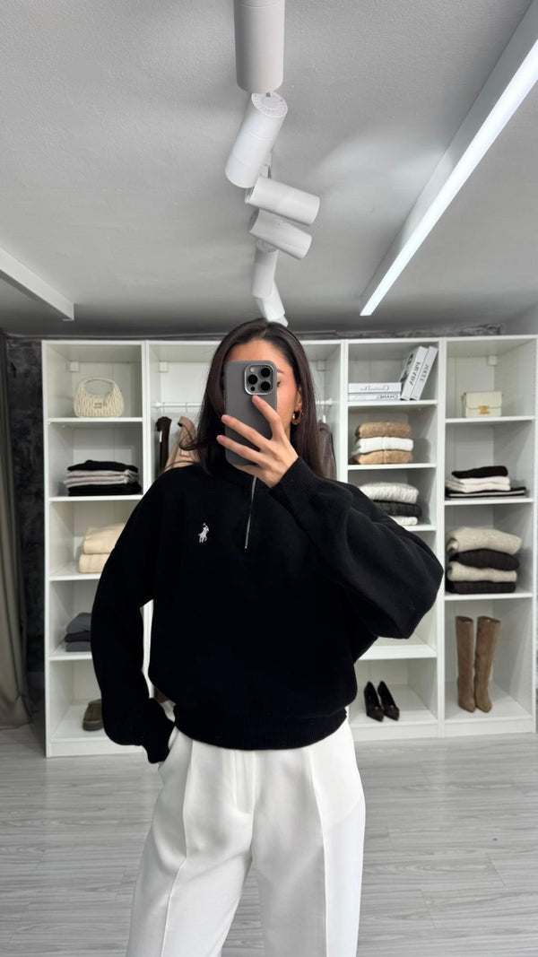 MARKA MODEL SİYAH KAZAK