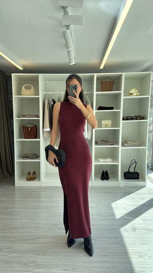 BORDO MAXİ YIRTMAÇLI TRİKO ELBİSE