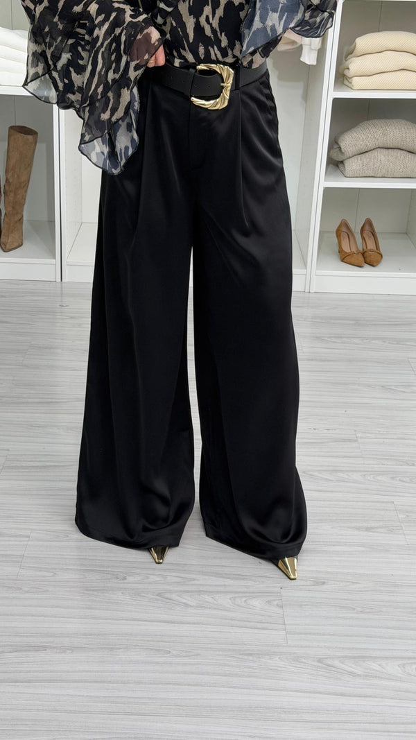 SİYAH KEMERLİ SATEN PANTOLON