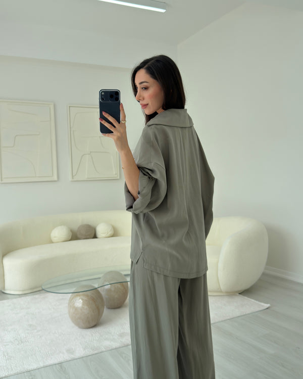 HAKİ DÜĞMELİ BLUZ TAKIM
